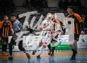 Hacha Escalera FutS 82